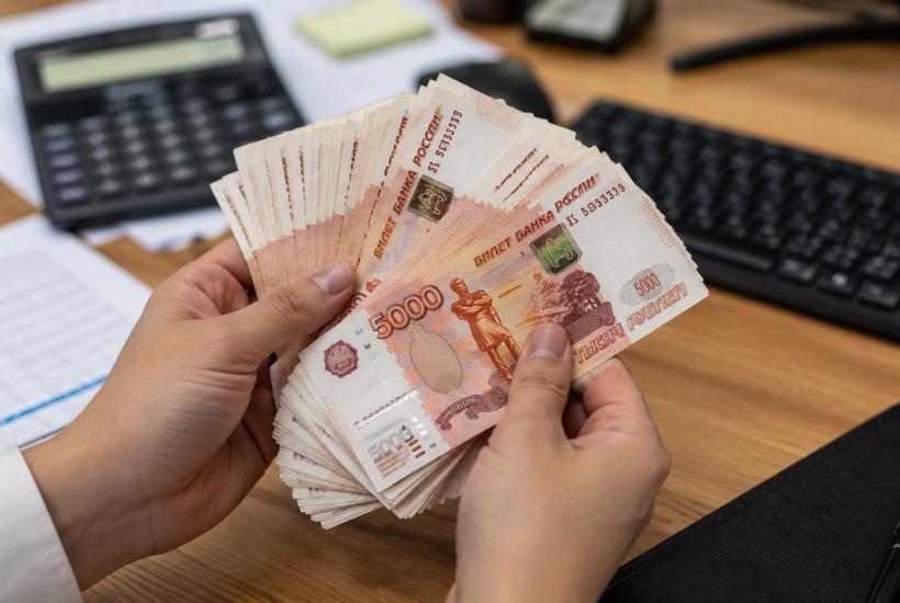 Июль 2026: кому ждать повышения зарплаты, как изменятся правила кредитования и что будет с деньгами обманутых граждан.