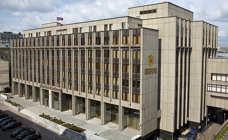 Срочно: Совфед одобрил жесткие меры по бензину после атак дронов на НПЗ. Что изменится?