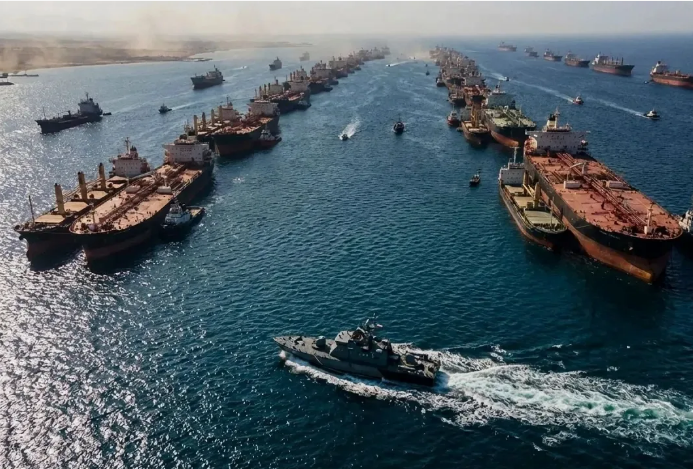 Гонка за спасение 8000 моряков, все еще застрявших за Ормузским проливом.
