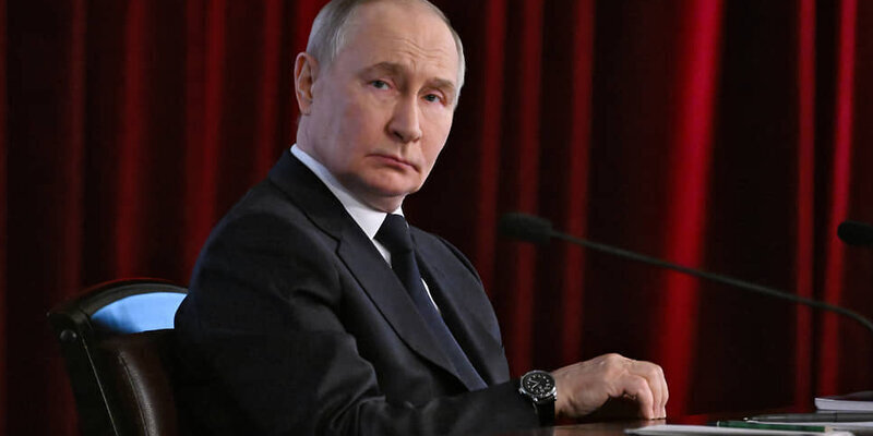 Путин заявил о временном характере ситуации с топливом и поручил ускорить решения по обеспечению регионов