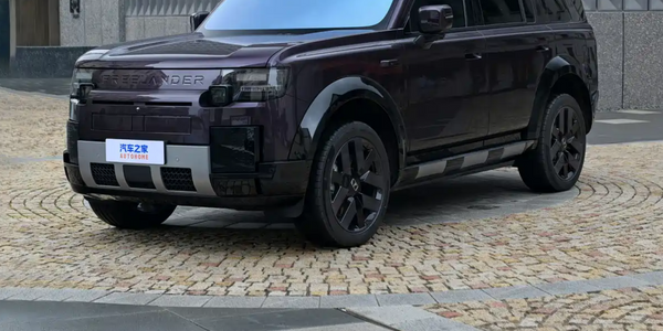 Гигантский экран 8K и запас хода в 221 км: представлен салон внедорожника FREELANDER Shenxingzhe 8