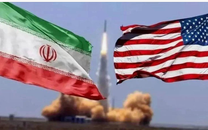 США нанесли новые удары по Ирану после того, как Тегеран объявил о закрытии Ормузского пролива.
