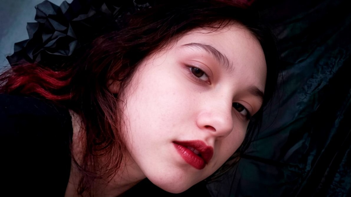 "Казанский стрелок" Ильназ Галявиев, убивший 9 человек, женился на 18-летней девушке. Она влюбилась в него еще в 14 лет, когда увидела ...