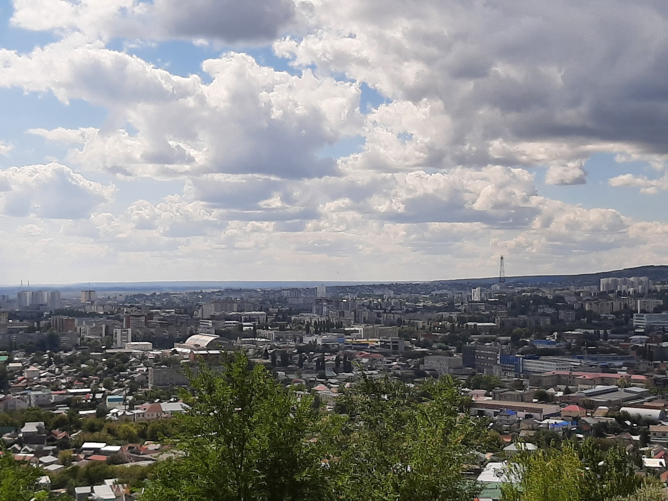На Урале родители мальчика заплатят за поврежденную машину. Удивляет реакция людей в комментариях
