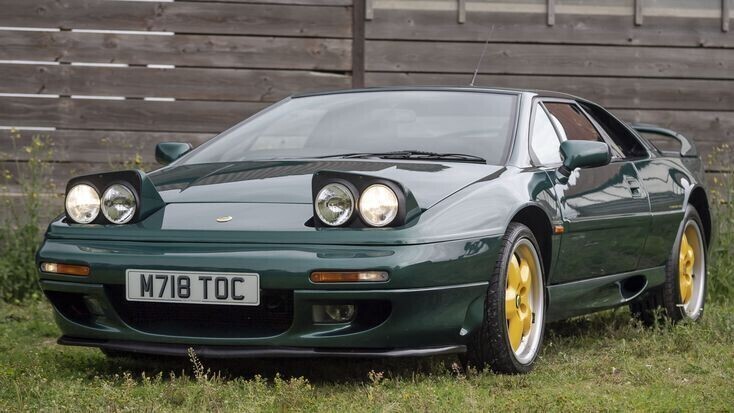 Lotus Esprit S4: британский спорткар с характером