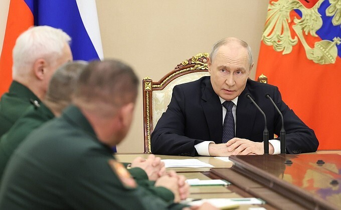 Кадровый переворот в Минобороны: зачем Путин сменил командующих и создал новые войска?