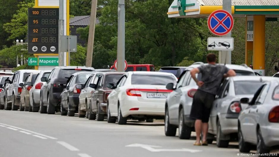 Топливный шок: очереди на АЗС, дефицит и прогнозы экспертов — что происходит прямо сейчас