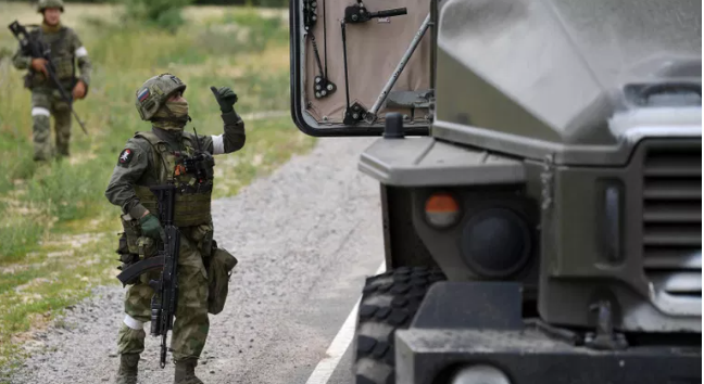 Российские военные эвакуировали жителей Константиновки