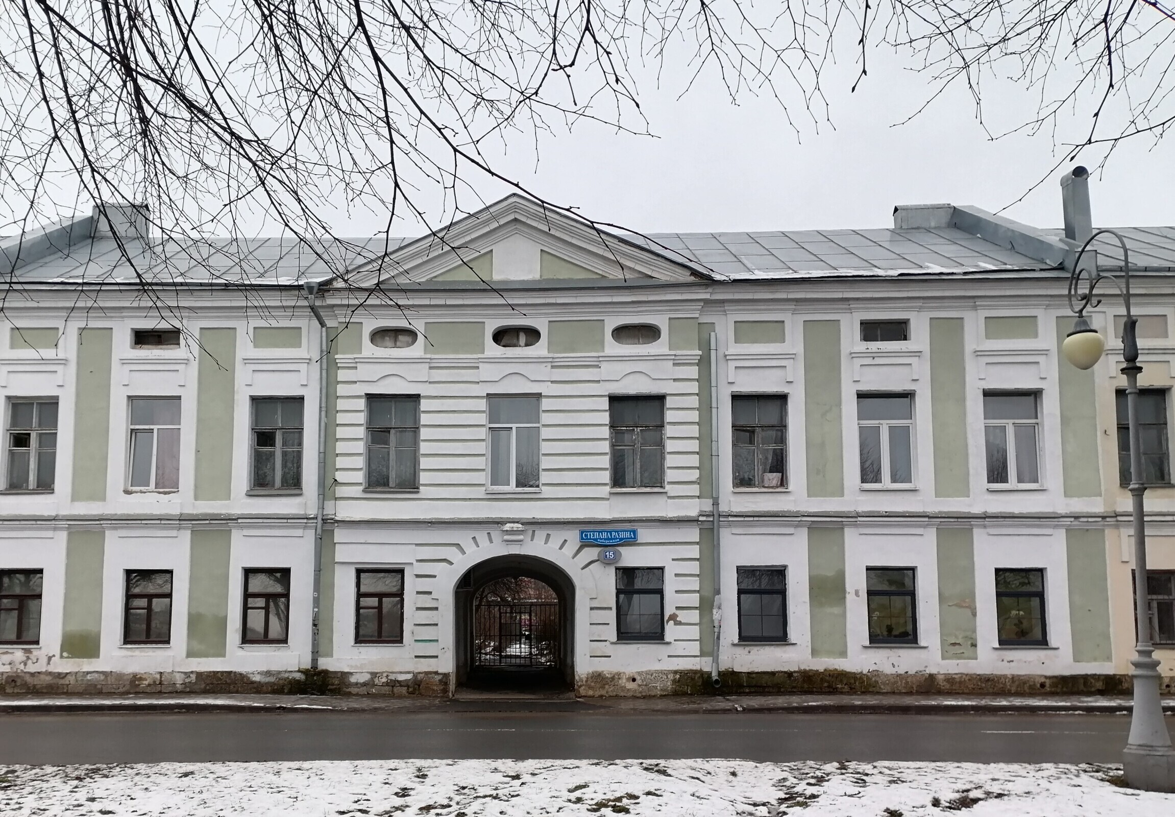 Вояж по Степана Разина в Твери – две единые фасады