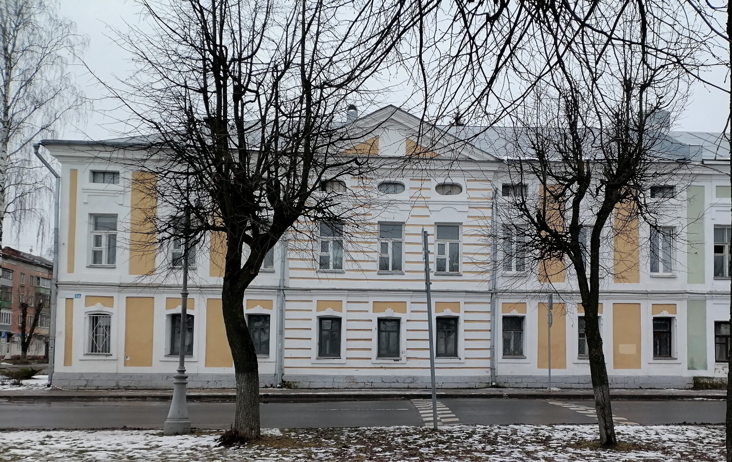 Вояж по Степана Разина в Твери – две единые фасады