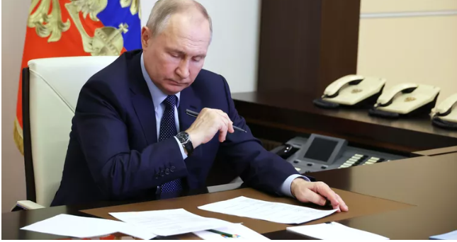 Путин подписал закон о поддержке "Почты России"