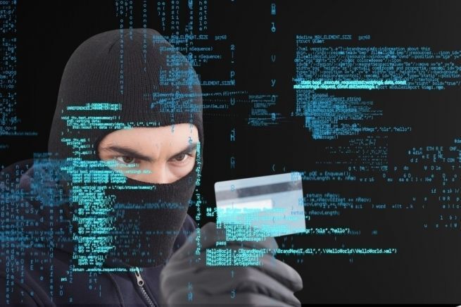 Цифровой контроль: с 1 сентября Росфинмониторинг получит доступ к переводам россиян