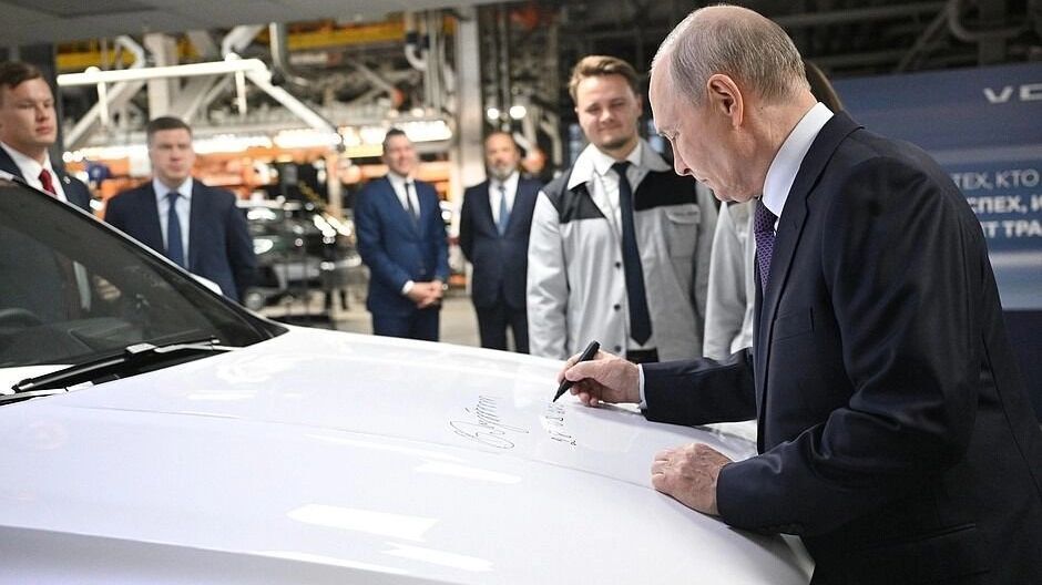 Сделано в России: инструкция по принудительному счастью.Путин призвал сформировать долгосрочный спрос на отечественную продукцию