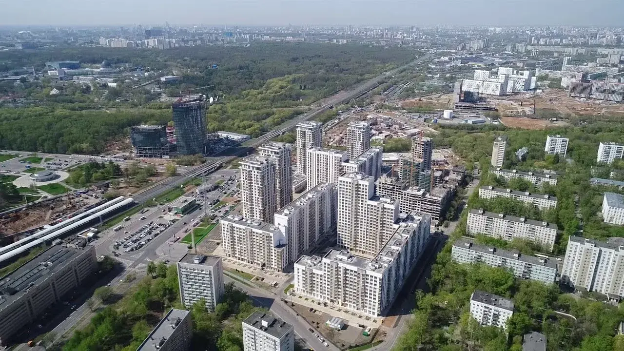 Статистика, которая удивляет: топ локаций Москвы, где цены на жилье устремились в космос