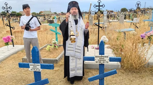 В Элисте священник рассказал о чуде во время перезахоронения