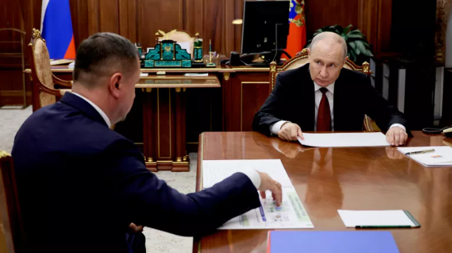 Начальник Миграционной службы МВД доложил Путину о работе с иностранцами